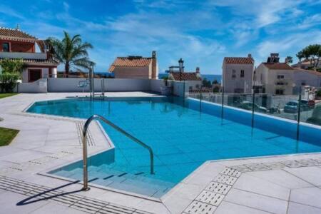 Chimenea Apartamento | Royal Palm 22 Luxurious 3 Bedroom Penthouse