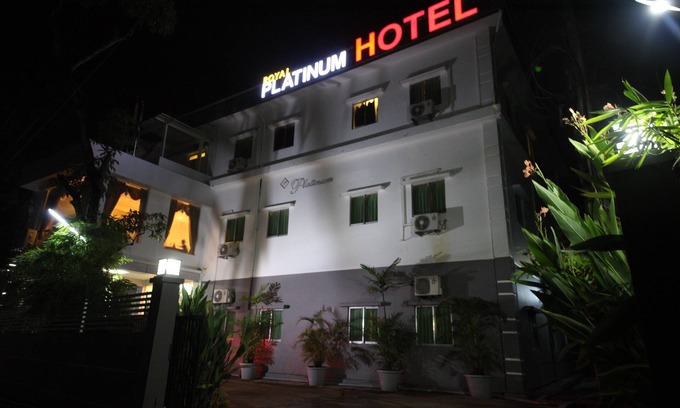 Bahan Hotel | Royal Platinum Hotel