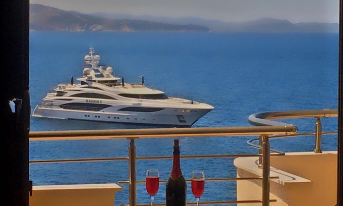 Kodrra Apartamento | Royal Queen and King Luxury apartment