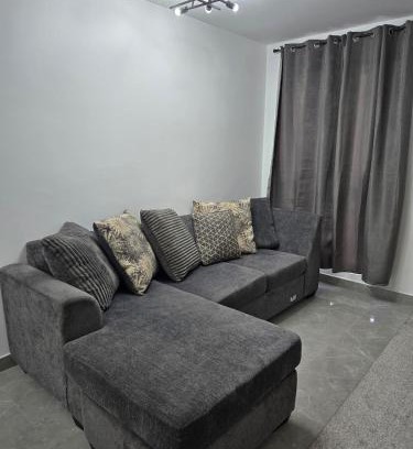 Eden Gardens Apartamento | Royal's Kingston Suite 2