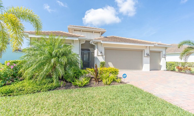 Naples Casa | Royal Stag Naples Reserve