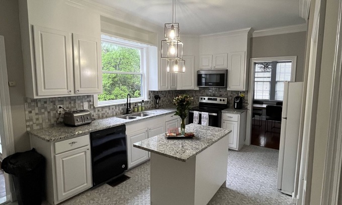 Fondren Casa | Royal Villa!