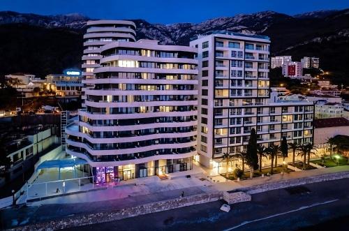 Becici Apartamento | Royalis Suites Budva