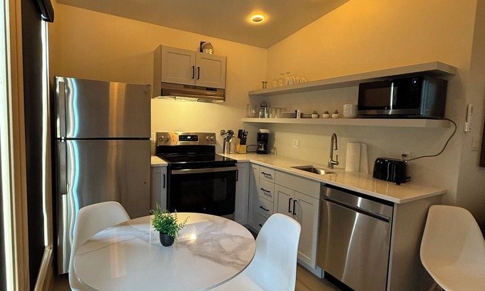 Charlottetown Hotel | Royalty Maples Motel & Cottages