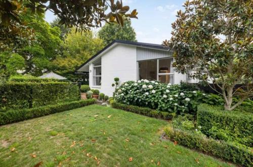 Cambridge Casa | Royalty on Princes