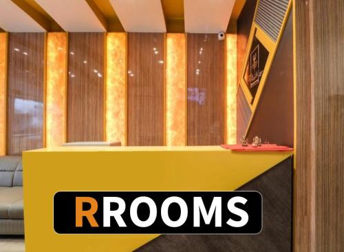 Lucknow Hotel | RROOMS Trijal Hotel Banquet