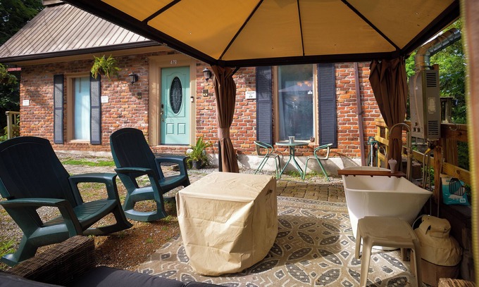 Chattanooga Cabaña | Ruby Falls Cottage nCozy 2-bedroom on lookout mountain with AC, WiFi