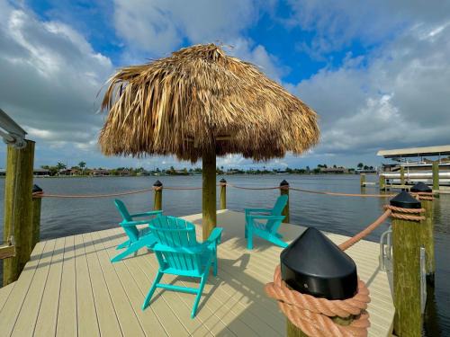Eight Lakes Casa | Ruby's Lake Retreat - Heated Pool, Tiki Hut & Lake Views