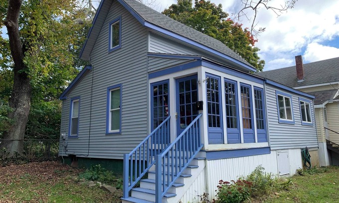 Peaks Island Casa | RubySayl Summary: Sim