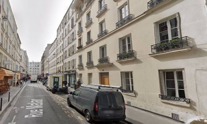 Quartier du Gros-Caillou Apartamento | RUE MALAR 7EME- A LUXURY HOME WITH A BEAUTIFUL FRENCH DECOR NEXT TO THE SEINE