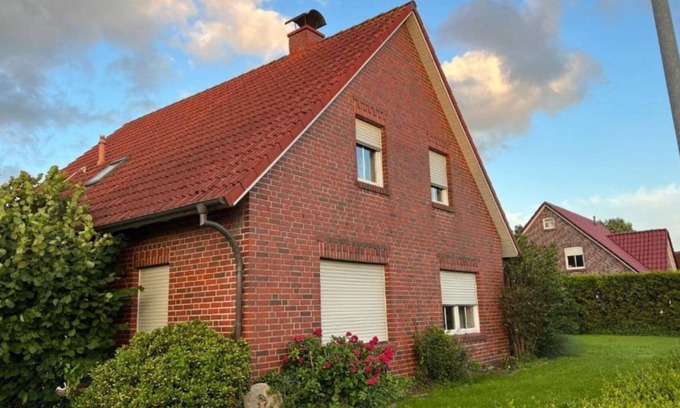 Krummhoern Casa | Ruheoase am Wasser- Kinder und Tierfreundlich mit 4 Schlafzimmern, Großem Garten