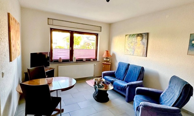 Niederemmel Apartamento | Ruhige Ferienwohnung mit Garten im Erdgeschoss