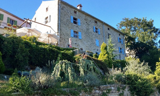 Motovun Casa | Ruina - residencia jardín, paraíso de trufas-vino-oliva, idilio en el campo