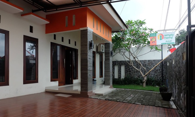 Mlati Casa | Casa con 3 habitaciones con aire acondicionado completo cerca del centro comercial Hartono y UGM