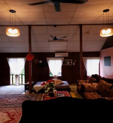 Kampung Wakaf Nyior Kembar Casa | Rumah Kayu Aboh