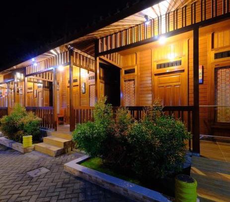 Sumberagung Cabina | Rumah Mertua Pulau Merah