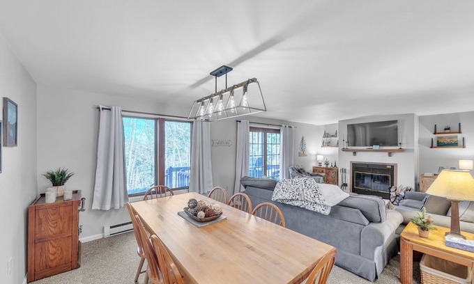 North Creek Casa | Rumor 39o - Upgraded Townhome With Woodsy Views 3 Bedroom Townhouse