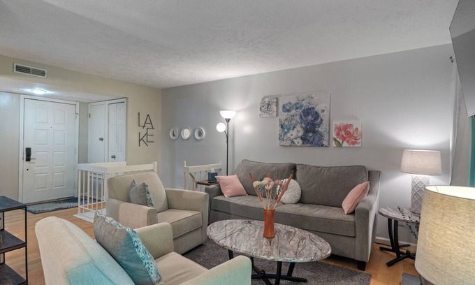 Avoca Condominio | Run Free Lake Escape-Cozy, Homey, Newly Renovated!