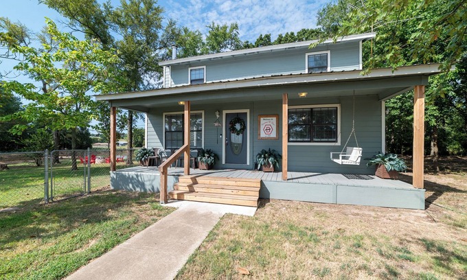 Canton Otro | Running B Farm "Pond - Pickle - Relax - Repeat!" On 6 Private Acres!