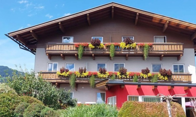 Maishofen Apartamento | Rupertus by Interhome