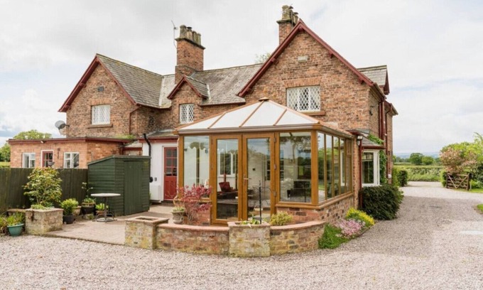 Chester Casa | Rural 4 bed character cottage near to Chester