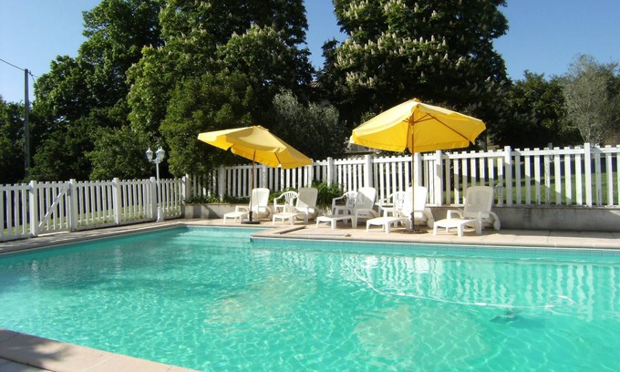 Blaymont Cabaña | Casa rural Lapeyrotte con piscina y capacidad para 16 personas en Pays de Serres-Quercy