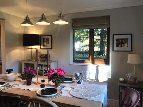Rolvenden Casa | Rural Cottage, lovely views near Tenterden & Chapel Down