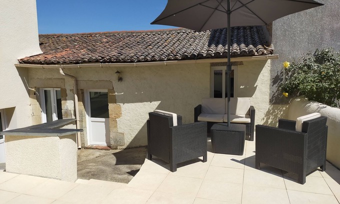 Le Busseau Cabaña | Rural Cottage with garden on the border of the Deux-Sevres and Vendee