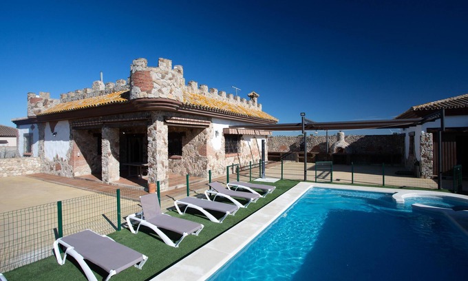 Chiclana de la Frontera Chalet De Esquí | CASA RURAL "EL CASTILLITO"