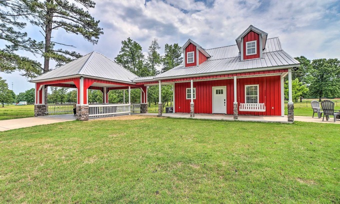 Higden Casa | Rural Family Retreat < 3 Mi to Fishing & Boating!