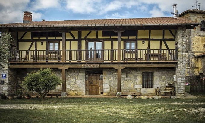 Larraun Cabaña | Casa Rural APEZETXEA Landetxea, Arruitz(Larraun)entre 8 hasta 33 personas.