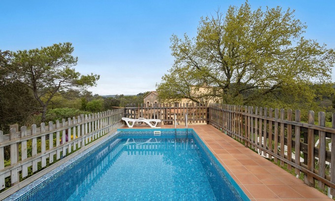 Balsareny Casa | Casa rural 'Cal Panxeta' con vistas a la montaña, Wi-Fi y aire acondicionado