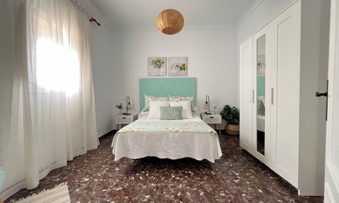 Trebujena Casa | Casa rural en zona tranquila. A 20 minutos de la playa. Ideal parejas o familias