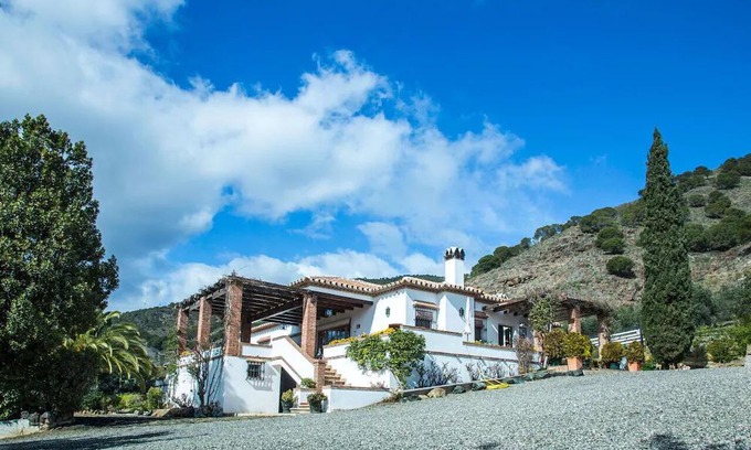 Alora Cabaña | RURAL HOUSE LOS CUCOS