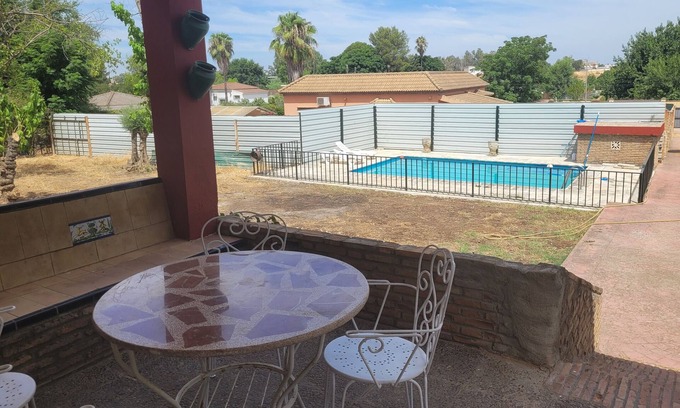 Carmona Cabaña | Rural House 'Villa Manolita' with Private Pool, Wi-Fi and Air Conditioning