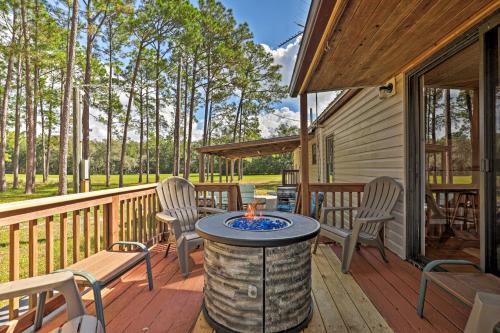 Crescent City Casa | Rural Pomona Park Getaway Near St Johns River!
