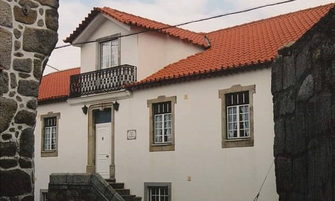 Vila Ruiva Casa | Rural tourism apartment with tennis court