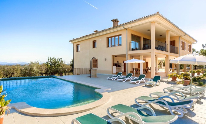Moscari Villa | Villa rural con piscina y vistas de ensueño – Villa Sastre
