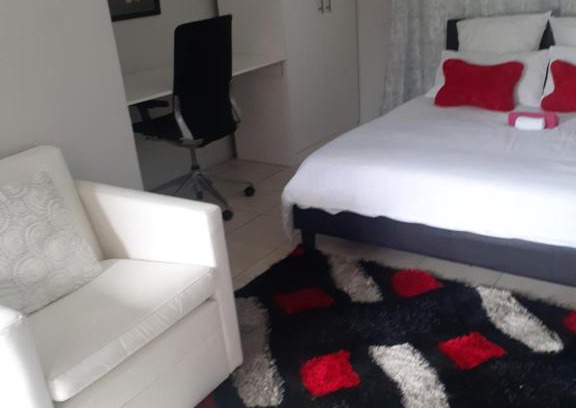 Kempton Park Casa | Ruros Guest House