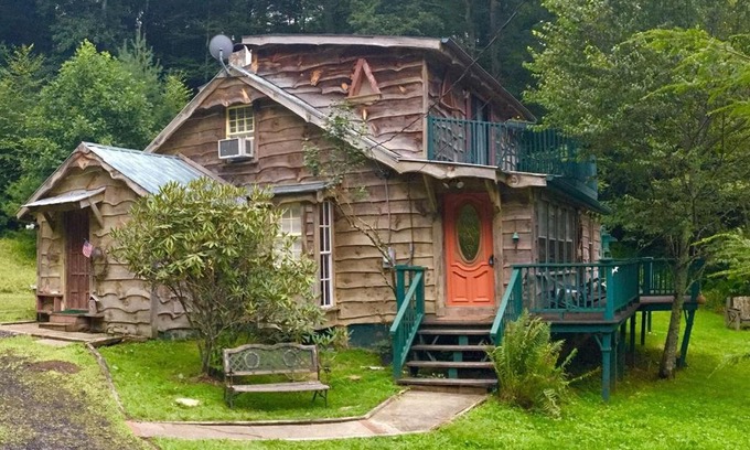 Jefferson Casa | Rushing Stone Cottage