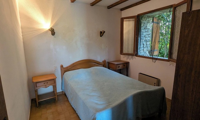 Crestet Apartamento | Rustic apartment with terrace and nature view close to Vaison-la-Romaine