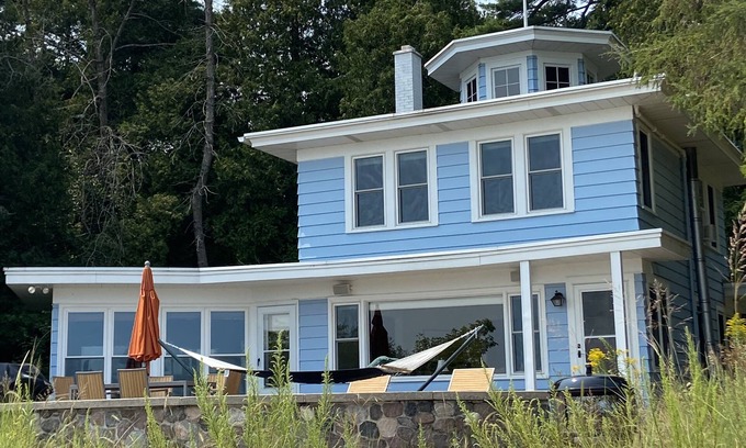 Oostburg Cabaña | Rustic 3BR cottage on beach, 40 min from downtown Milwaukee.