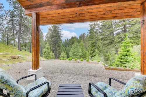 Newport Casa | Rustic and Modern Home with Forest Views in Newport!
