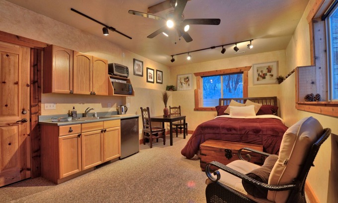 Park City Cabina | Disponible para SUNDANCE Studio Master Suite en Lofty Mountain Cabin
