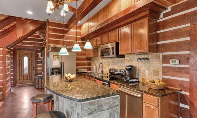 Oatmeal Casa | Cabina exclusiva, hermosas vistas del lago Travis-2 acres, acceso al lago