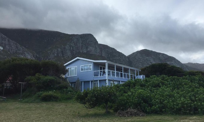 Betty's Bay Casa | Rustic Beach House