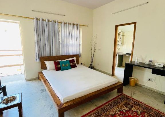 Paota Casa | Rustic bedroom w/ kitchenette in prime location