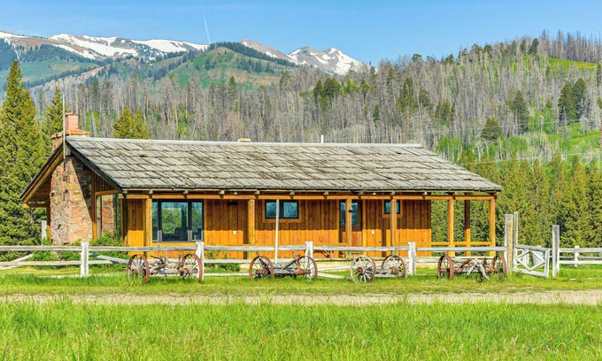 Sublette County Cabina | Rustic Bondurant Cabin: Fish, Hike, & Bike!