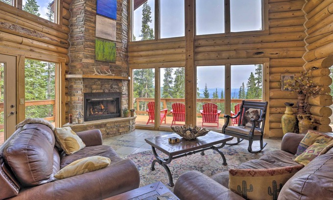 Quandary Village Cabina | Cabina rústica de Breckenridge con vistas a la bañera de hidromasaje y Mtn!