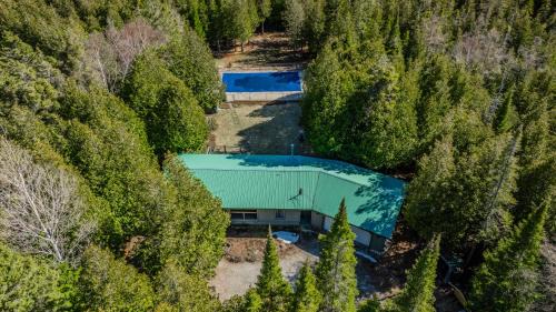 Northern Bruce Peninsula Casa | Rustic Bruce Retreat With Pool!